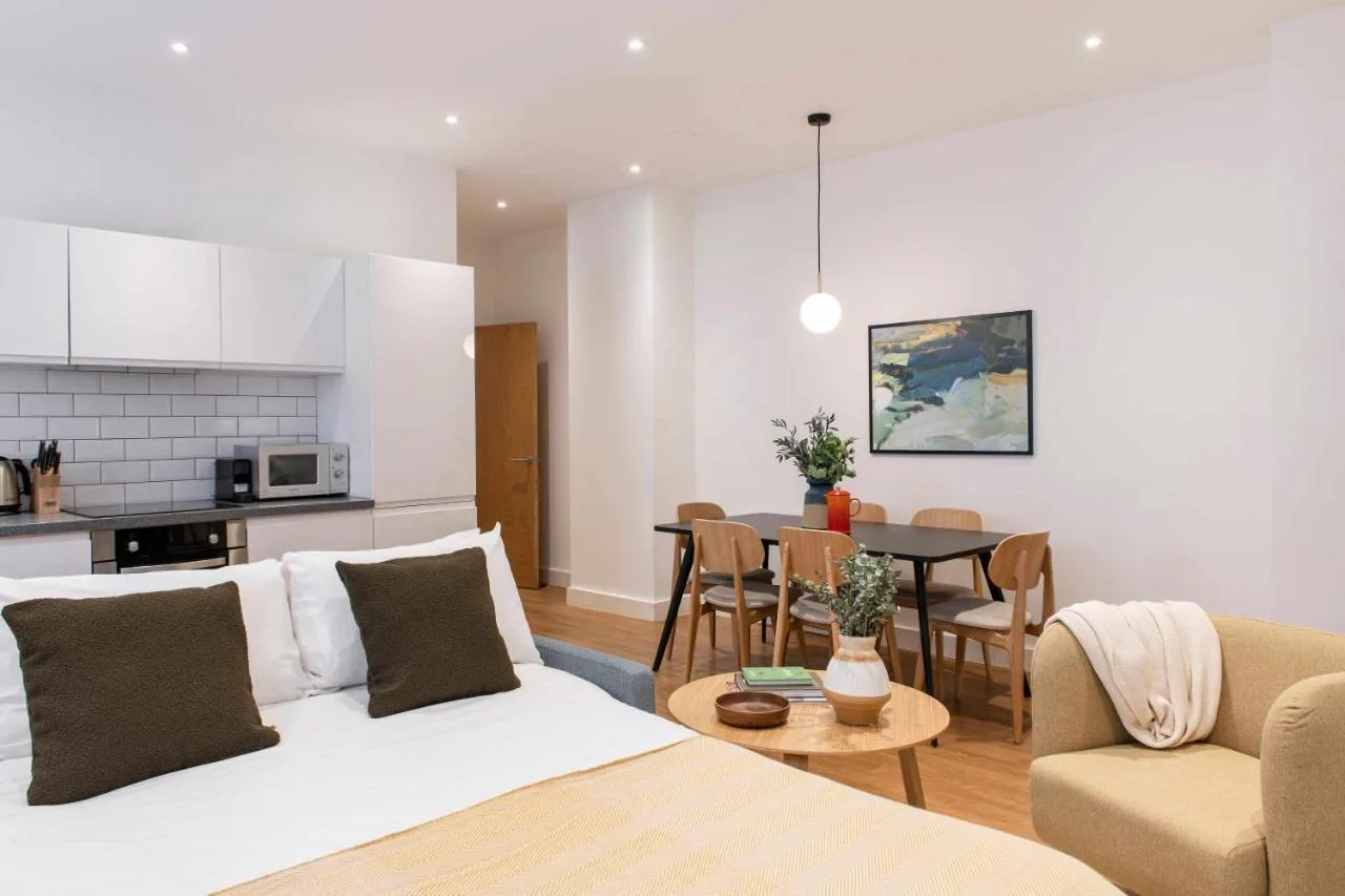 Deluxe Two Bedroom Suite